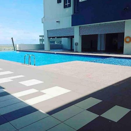 Orked Vanda, 3 Bedroom Apartment, Seaview Netflixwifiyoutube Куала-Тренгану Екстер'єр фото